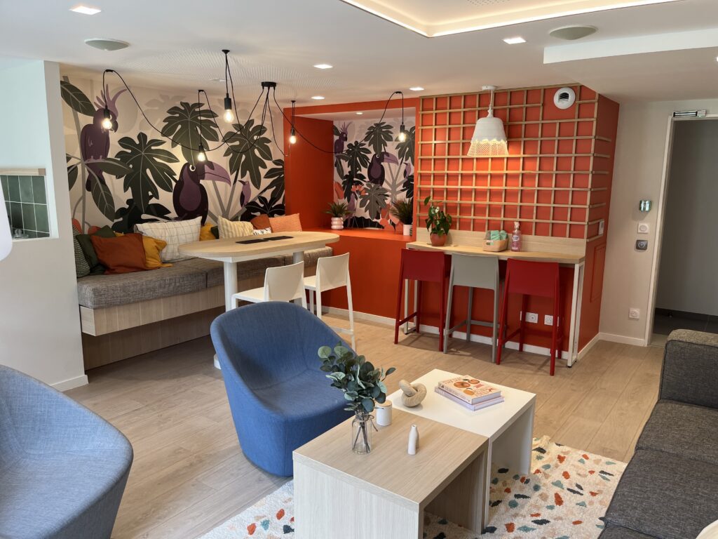 CAMPUS ETUDIANT STUDENTLY