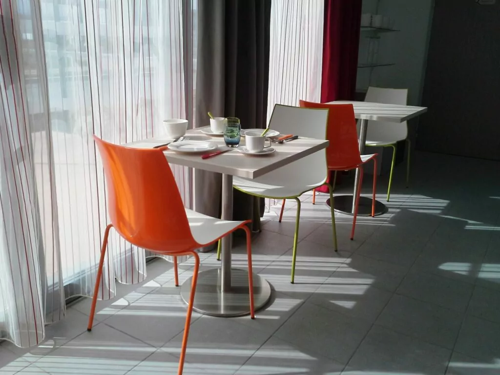 BIC et table inoxHOTEL FLEURIE 69